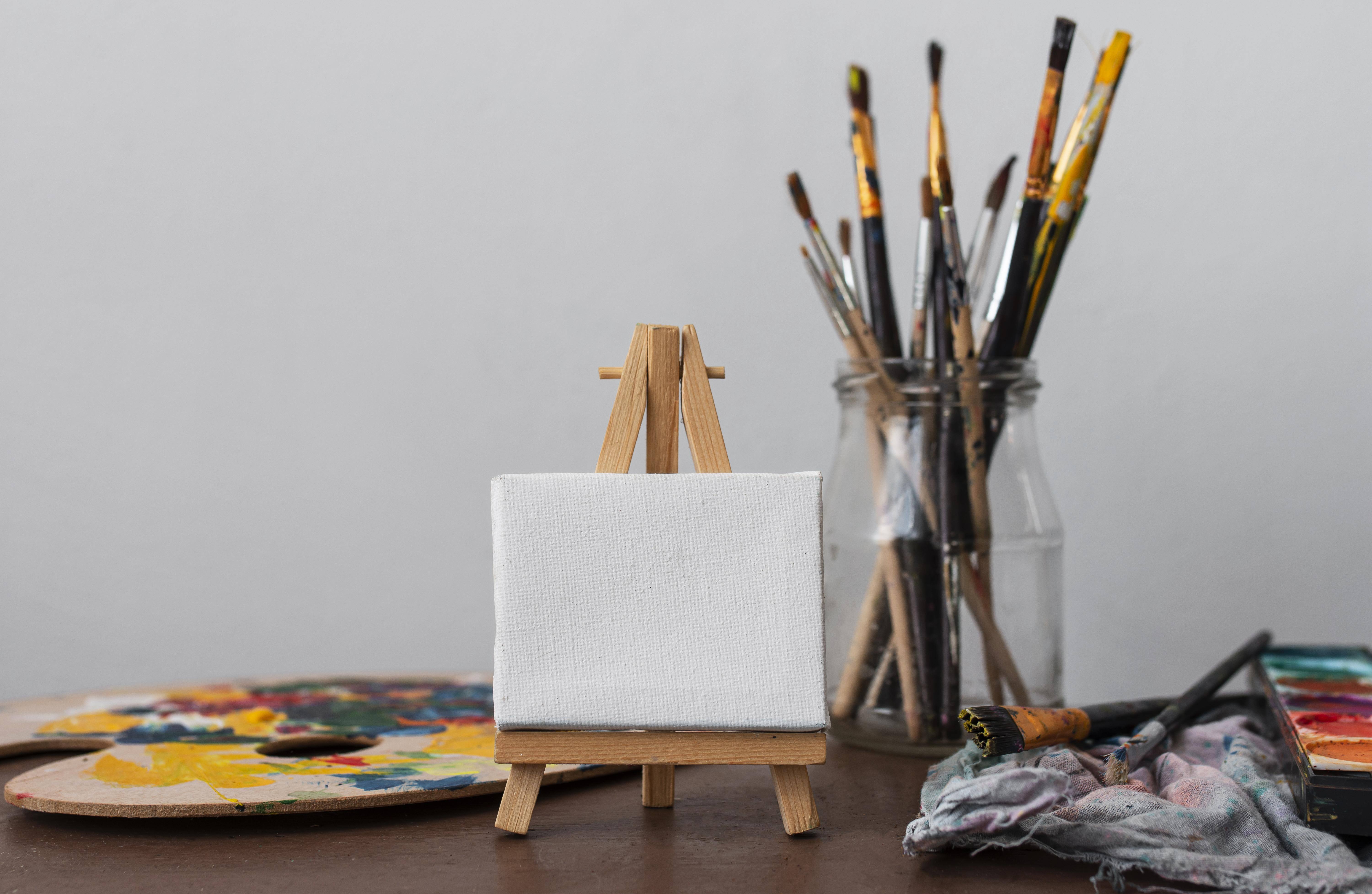 artist-props-collection-table